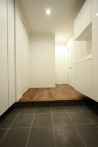 住宅会社玄関 鹿児島の注文住宅 1