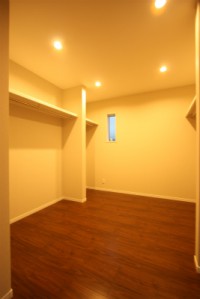 鹿児島の会社津曲工業で広々WIC